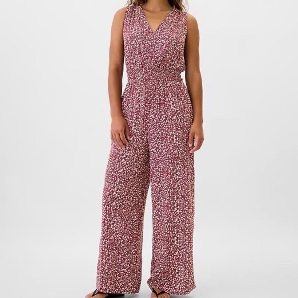 🌺 NEW GAP Factory Smocked Wide-Leg V-Neck Jumpsuit Burgundy Floral L